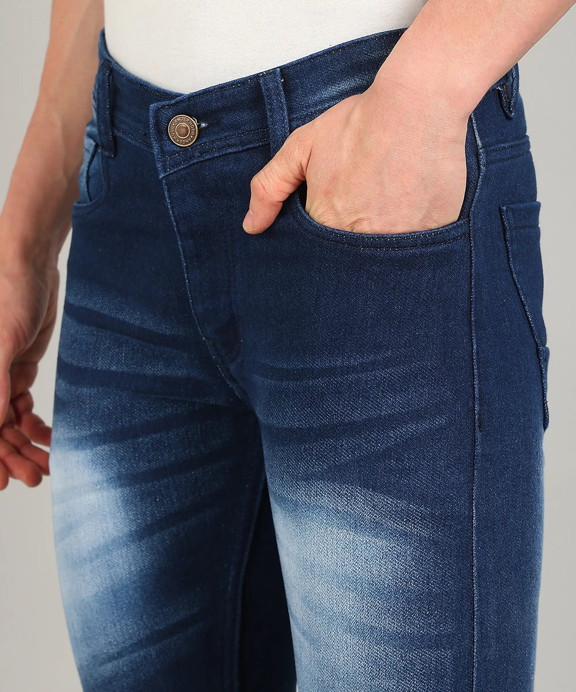 ANGERHOOD Relaxed Fit Men Blue Spray Jeans